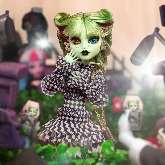 Off-White c/o Monster High Harmonie Ghoul Doll